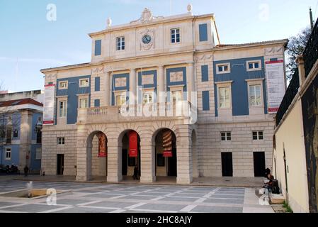 Nationaltheater von Sao Carlos, Opernhaus aus dem 18th. Jahrhundert mit neoklassizistischer Fassade, Lissabon, Portugal Stockfoto