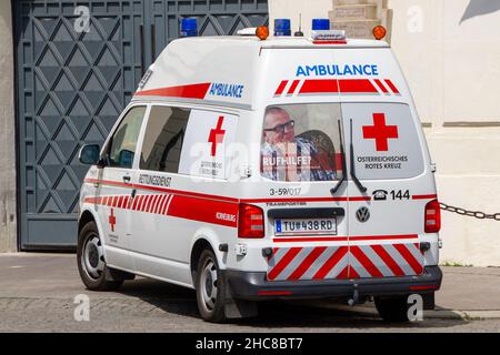 Wien, Österreich, 21. Juli 2021. Krankenwagen Stockfoto