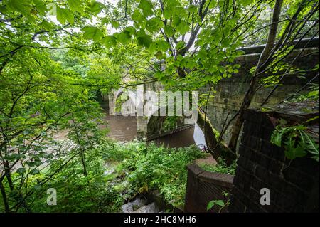 Manchester Bolton & Bury Canal Brücke über den Fluss Irwell, Clifton Stockfoto