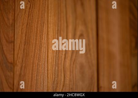 Holzstruktur, Holzhintergrund. Süße Kirsche (Prunus avium). Realistische natürliche helle Holzstruktur. Stockfoto