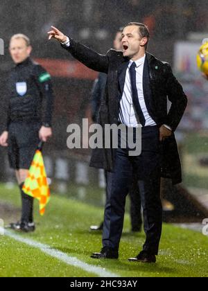 Tannadice Park, Dundee, Großbritannien. 26th. Dezember 2021; Tannadice Park, Dundee, Schottland: Scottish Premier League Football, Dundee United gegen Hibernian: Shaun Maloney Manager von Hibernian Credit: Action Plus Sports Images/Alamy Live News Stockfoto