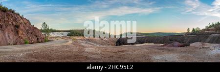 Diese Mine befindet sich in Riotinto, Huelva, Spanien, entlang des Rio Tinto, im Gebiet von Andalusien, Spanien, und wird für die Gewinnung von Kupfer, Silv, genutzt Stockfoto