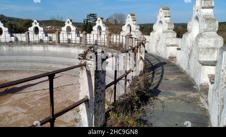 Zisterne aus dem 17th. Jahrhundert der Herdade da Mitra, in der Nähe des Dorfes Valverde, Evora, Portugal Stockfoto