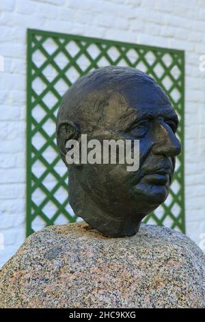 Büste des französischen Armeeoffiziers und Staatsmannes Charles de Gaulle (1890-1970) in seinem Geburtshaus in Lille (Nord), Frankreich Stockfoto