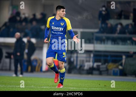 Marcantonio Bentegodi Stadium, Verona, Italien, 22. Dezember 2021, Veronas Bosko Sutalo während des FC Hellas Verona gegen ACF Fiorentina (Archivporträts) Stockfoto