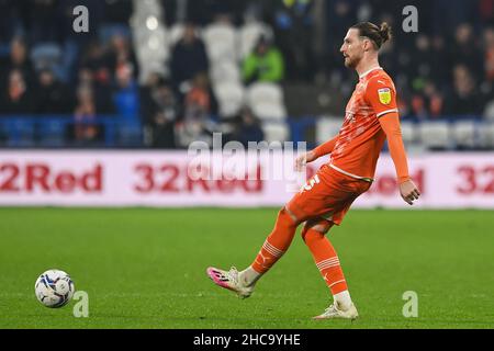 James Ehemann #3 von Blackpool übergibt den Ball Stockfoto