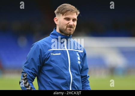 OLDHAM, GROSSBRITANNIEN. DEZ 26th Danny Rogers von Oldham Athletic (Torwart) während des Spiels der Sky Bet League 2 zwischen Oldham Athletic und Scunthorpe United am Sonntag, 26th. Dezember 2021 im Boundary Park, Oldham. (Kredit: Eddie Garvey | MI News) Stockfoto