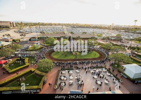 Arcardia, Kalifornien, USA. 26th Dez 2021. 26. Dezember 2021: Szenen aus dem Fahrerlager auf Malibu Stakes (Grad 1) am Eröffnungstag im Santa Anita Park in Arcadia, Kalifornien, am 26th. Dezember 2021. Alex Evers/Eclipse Sportswire/CSM/Alamy Live News Stockfoto