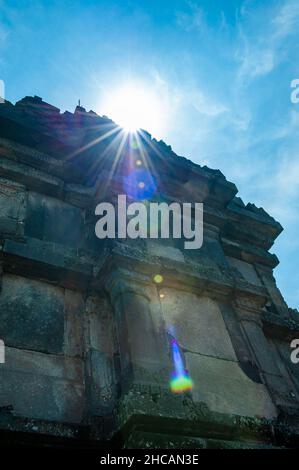 Prambanan Tempel unter dem blauen Himmel. Stockfoto