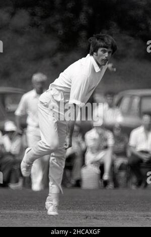 Peter Willey Bowling für Northamptonshire, - Northamptonshire vs Worcestershire, John Player League (40 Überschläge, Sonntage) Milton Keynes, N’hants, England Datum 11th. Juni 1978 Stockfoto