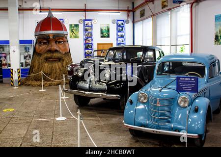 Moskau, Russland - Dezember 16 2021: Retro-Autos im Filmstudio Mosfilm Museum. Stockfoto