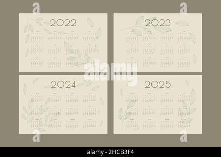 2022 2023 2024 2025 Kalender mit handgezeichneten Blättern und Zweigen, Planer Organizer Vorlage in grün Natur Öko-Stil. Stock Vektor