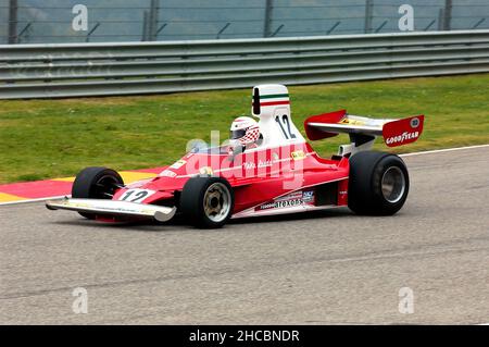 Scarperia, 21. Oktober 2005: Unbekannter Lauf mit dem historischen Ferrari F1 312T Jahr 1975 ex Niki Lauda während der Finals Ferrari 2005 auf dem Mugello Circuit in i Stockfoto