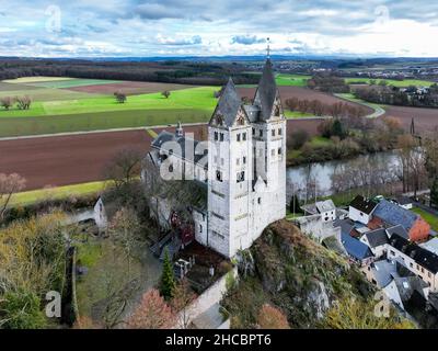 Deutschland, Hessen, Limburg an der Lahn, Dietkirchen, Hubschrauberansicht der Kirche St. Lubentius Stockfoto