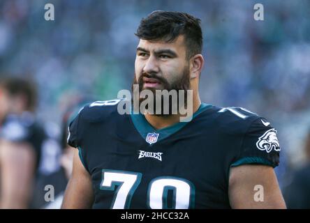 Philadelphia, Pennsylvania, USA. 26th Dez 2021. Philadelphia Eagles bewachen Sua Opeta (78) am Rande des Spiels gegen die New York Giants am 26. Dezember 2021 im Lincoln Financial Field. (Bild: © Debby Wong/ZUMA Press Wire) Stockfoto