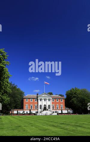 The Golden Gates, Town Hall and Gardens, Warrington Town, Keshire, England, Großbritannien Stockfoto