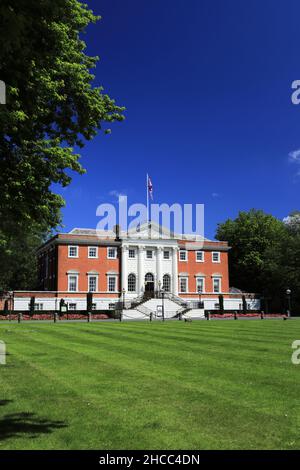 The Golden Gates, Town Hall and Gardens, Warrington Town, Keshire, England, Großbritannien Stockfoto