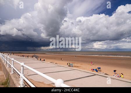 Sturm über Prestatyn Beach, North Wales Coast Stockfoto