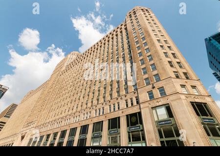 Das riesige Art Deco Merchandise Mart Handelsgebäude in Chicago Illinois wurde 1930 eröffnet, als es das größte Gebäude der Welt war Stockfoto