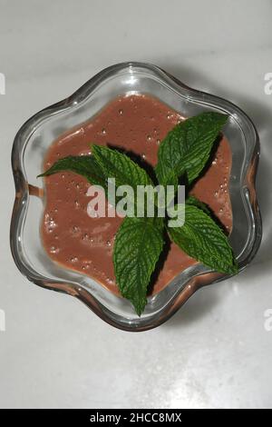 Reichhaltige und nahrhafte Desserts, einzigartige Gerichte. Stockfoto