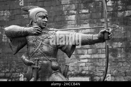 BW-Studie der Ronin Hood Statue Nottingham Stockfoto