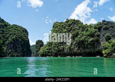 Luftaufnahme eines Meeres im Ao Phang-nga Nationalpark, Kalai, Thailand Stockfoto