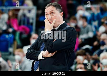 Heidelberg, Deutschland. 27th Dez 2021. Basketball: Bundesliga, MLP Academics Heidelberg - ratiopharm Ulm, Main Round, Matchday 13, SNP Dome. Heidelberger Trainer Branislav Ignjatovic. Quelle: Uwe Anspach/dpa/Alamy Live News Stockfoto