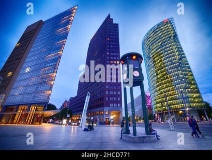 Berlin Mitte Tiergarten Potsdamer Platz gesungen. Stockfoto