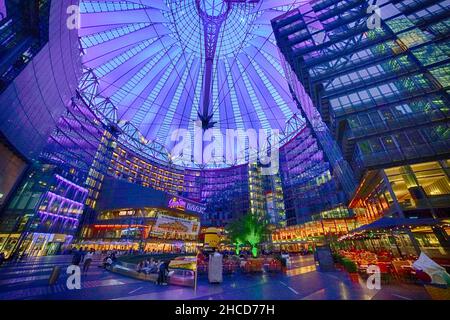 Berlin Mitte Tiergarten Potsdamer Platz gesungen. Stockfoto
