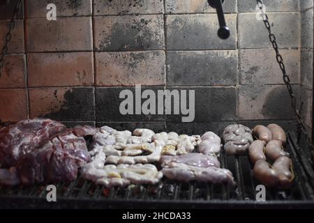 Traditionelles argentinisches Barbecue. Food-Fotografie Stockfoto