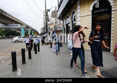 M. G. Straße im Stadtzentrum von Bangalore, Indien. Stockfoto