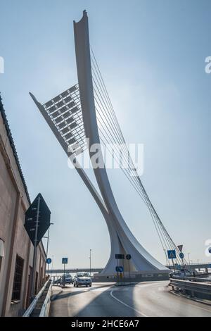 Via Gran Sasso Straße, Blick auf die Ponte Flaiano Brücke, Pescara, Abruzzen, Italien, Europa Stockfoto