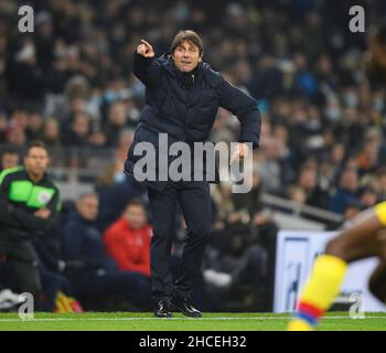 26. Dezember - Tottenham Hotspur gegen Crystal Palace - Premier League - Tottenham Stadium Tottenham Manager Antonio Conte während des Premier League-Spiels im New Tottenham Stadium Bildnachweis: © Mark Pain / Alamy Live News Stockfoto