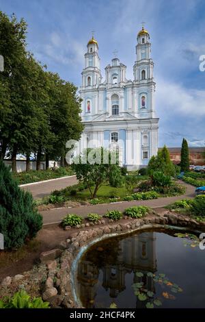 Alte alte orthodoxe Kathedrale der Geburt der seligen Jungfrau Maria in der Stadt Glubokoe, Region Vitebsk, Weißrussland. Stockfoto