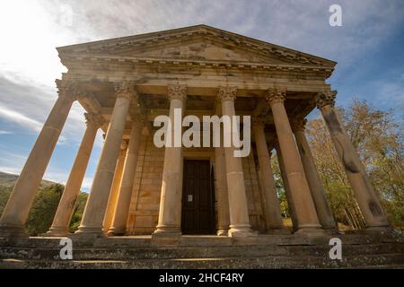 Kirche San Jorge, bekannt als El Partenon, in Las Fraguas. Stockfoto