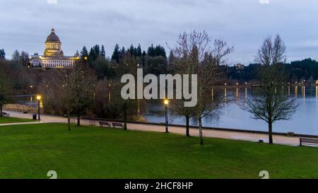 Das Olympia, Washington Capital Building bei Sonnenuntergang im Dezember Stockfoto