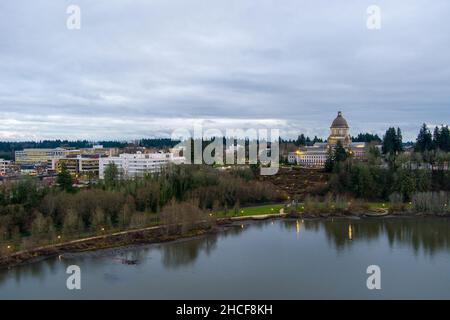 Das Olympia, Washington Capital Building bei Sonnenuntergang im Dezember Stockfoto