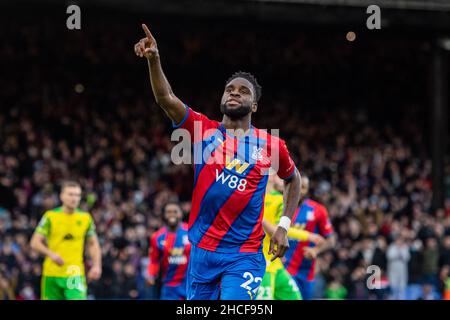 London, Großbritannien. 28th Dez 2021. LONDON, ENGLAND - 28. DEZEMBER: Odsonne Édouard von Crystal Palace feiert, nachdem er am 28. Dezember 2021 in London, England, beim Premier League-Spiel zwischen Crystal Palace und Norwich City im Selhurst Park 1st Tore erzielt hat. (Foto von Sebastian Frej) Kredit: Sebo47/Alamy Live News Stockfoto