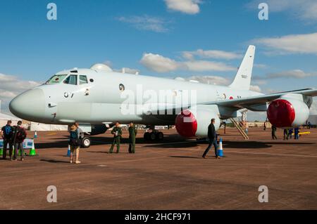 Kawasaki P-1 Japanisches Seepatrouillenflugzeug im Dienst der japanischen Maritime Self-Defense Force in der Hoffnung, nach Großbritannien zu verkaufen. Angezeigt bei RIAT UK Stockfoto