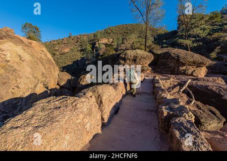 Bear Gulch Dam and Reservoir, erbaut vom Civilian Conservation Corps, im Pinnacles National Park, Kalifornien, USA Stockfoto