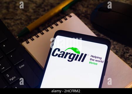 Brasilien. 28th Dez 2021. In dieser Abbildung ist das Cargill-Logo auf einem Smartphone zu sehen. (Foto von Rafael Henrique/SOPA Images/Sipa USA) Quelle: SIPA USA/Alamy Live News Stockfoto