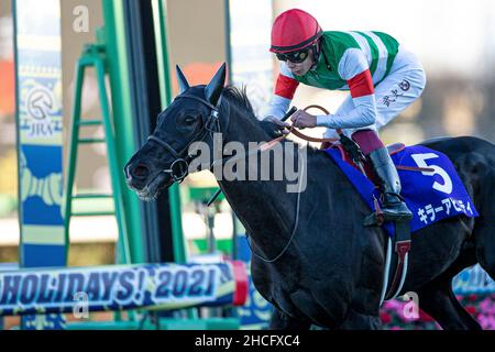 Funabashi, Chiba, USA. 28th Dez 2021. 28. Dezember 2021: Killer-Fähigkeit, geritten von Takeshi Yokoyama, gewinnt am 28th. Dezember 2021 in Funabashi, Chiba, Japan, die hoffnungsvollen Einsätze auf der Nakayama Racecourse. Kaz Ishida/Eclipse Sportswire/CSM/Alamy Live News Stockfoto