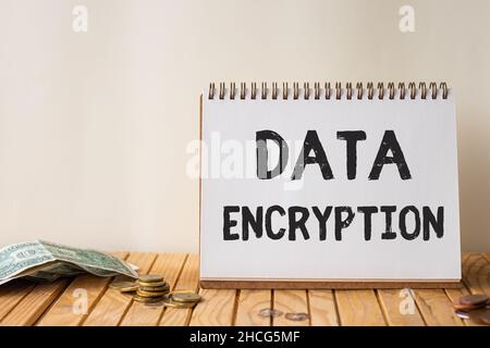 Konzeptionelle Anzeige Datenverschlüsselung. Konzeptionelles Foto Symmetrickey-Algorithmus für die Verschlüsselung elektronischer Daten leer Open Spiral Notebook neben Stockfoto