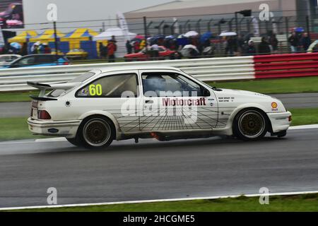 Mark Wright, Dave Coyne, Ford Sierra Cosworth RS500, Abgasflammen, Adrian Flux Trophy für die MRL Historic Touring Car Challenge, ein Zweifahrer-Rennen mit Stockfoto