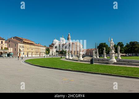Landschaft von Blick auf Prato della Valle in Padua in Italien Stockfoto