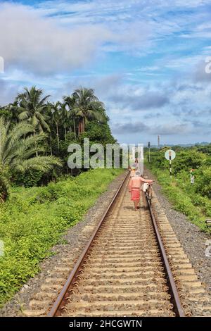 Menschen, die auf der Bahnstrecke laufen Stockfoto