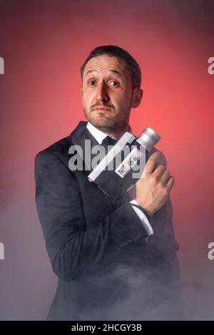 James Short, Super 8 Agent in Rotlicht. Stockfoto