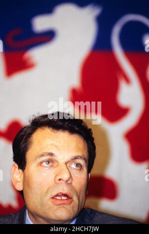 Archiv 80ies: Michel Noir, französischer Politiker setzt sich für die Bürgermeister von Lyon, Rhone, Rhone-Alpen-Region, Frankreich, 1989 ein Stockfoto