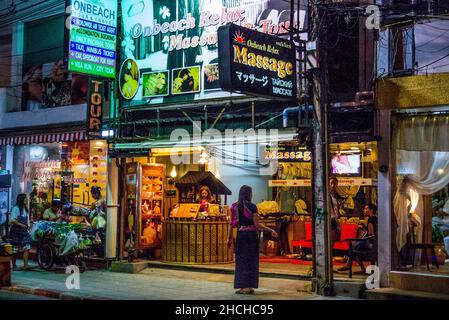 Massage Salong, Patong Nachtleben, Phuket Nachtleben in Patong, Phuket, Patong, Phuket, Thailand Stockfoto