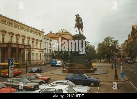 Die Straßen von Berlin, Deutschland im Jahr 1993 kurz nach der Wiedervereinigung von Ost-und Westdeutschland Stockfoto